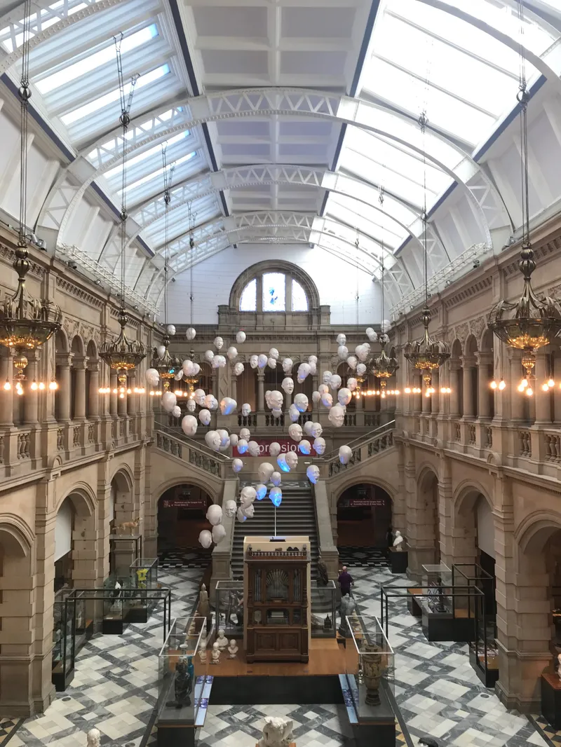 Glasgow in June, photograph 61 of 85