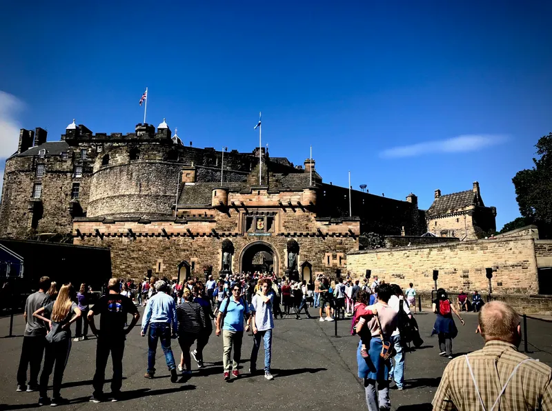 Edinburgh For A While, photograph 6 of 92