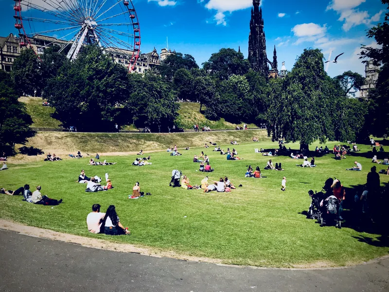 Edinburgh For A While, photograph 54 of 92