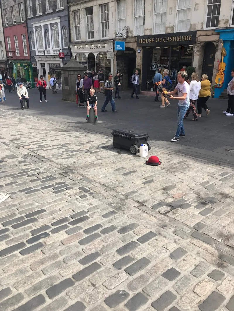 Edinburgh For A While, photograph 86 of 92