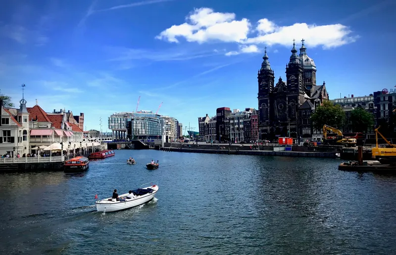 Amsterdam, photograph 3 of 94