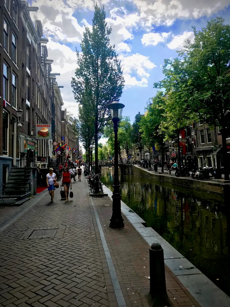 Amsterdam, photograph 5 of 94