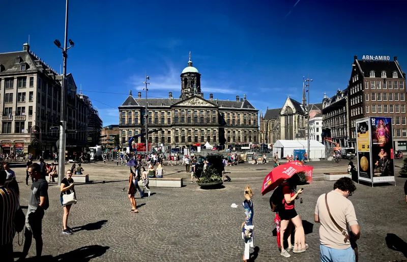Amsterdam, photograph 10 of 94